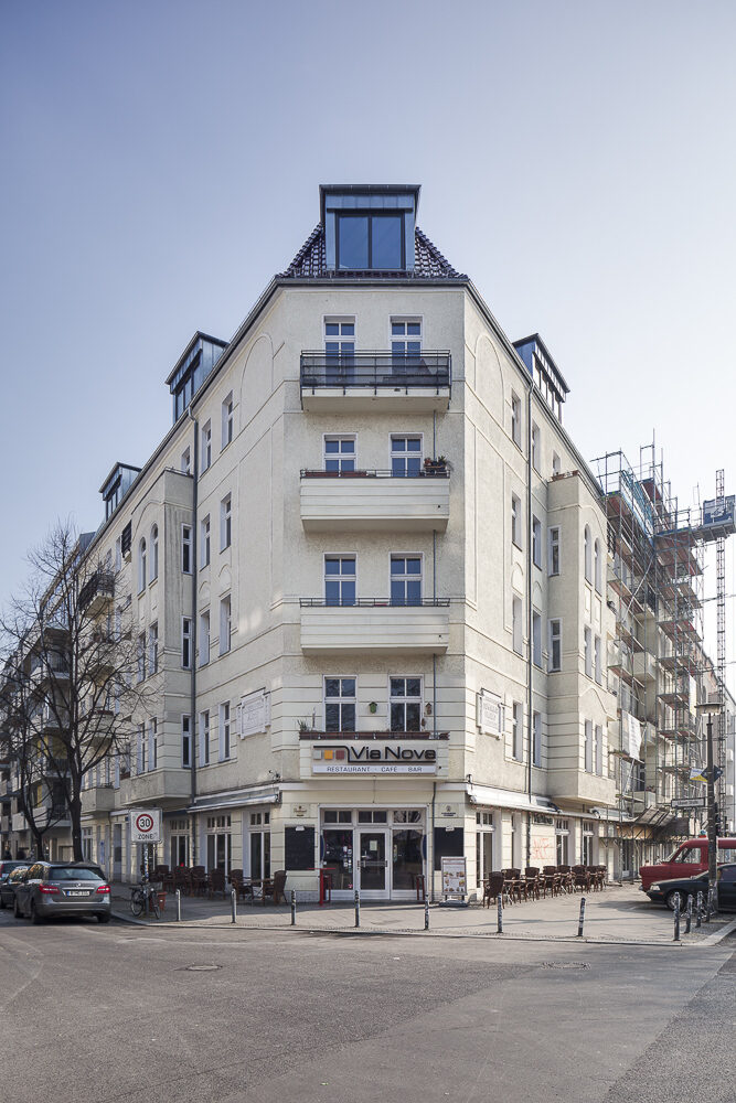 Revaler Str. — vertical view
